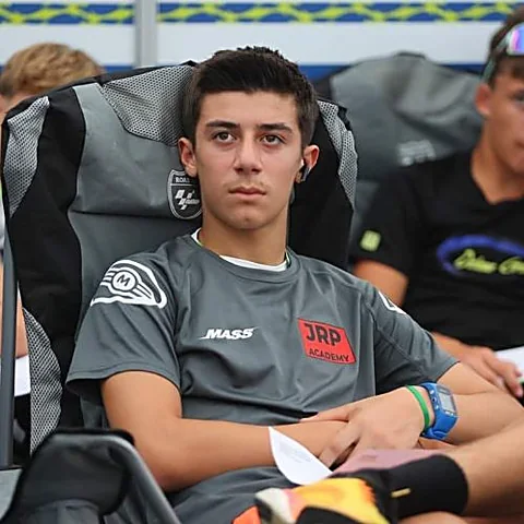 Matteo Masili, pilota Moto3 numero 46 — foto di gara